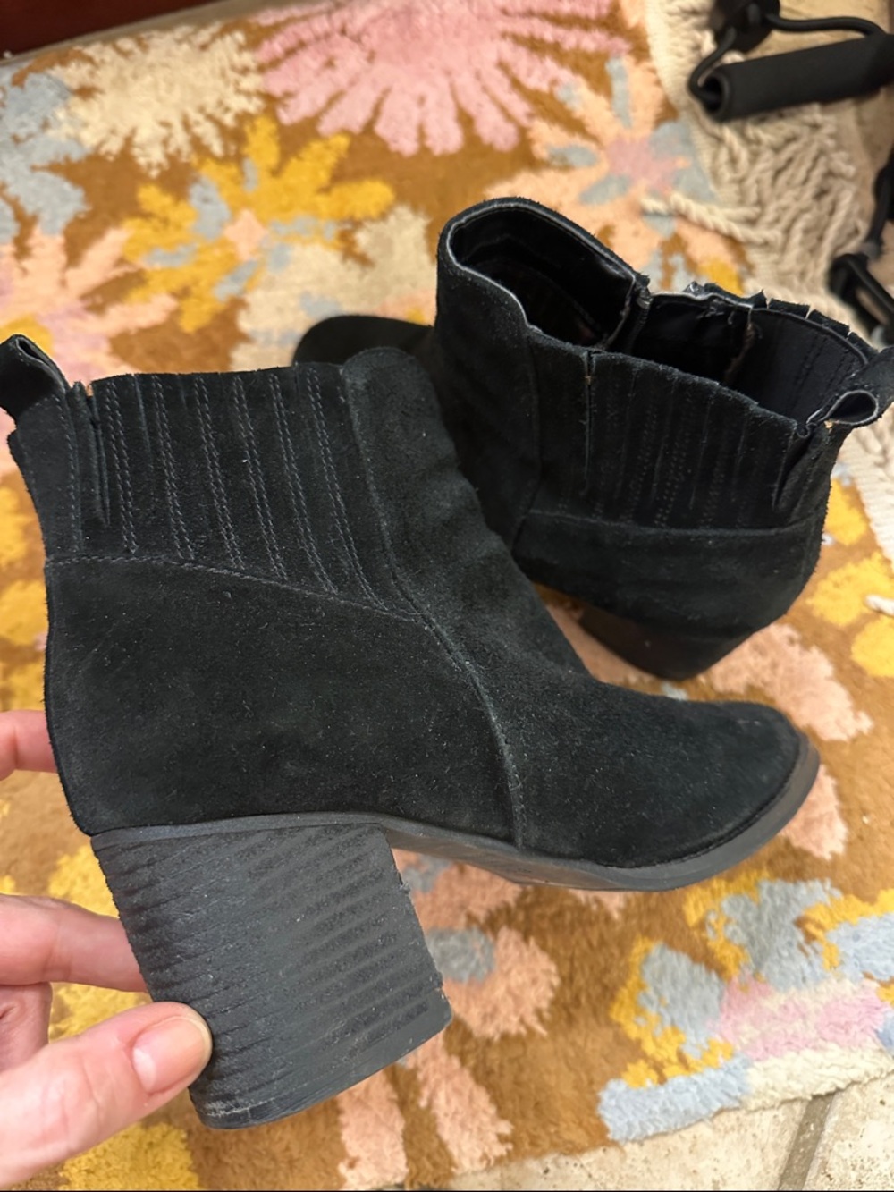 Blondo Waterproof Black Suede Ankle Boots – Chelsea Style Block Heel Size 8